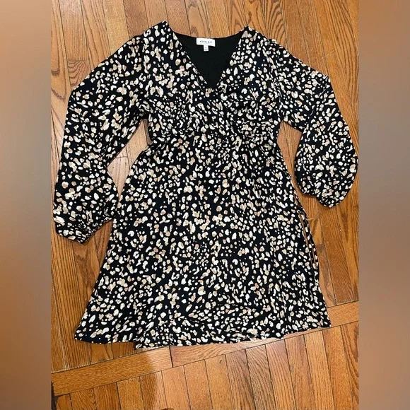 Gilli Black Dress with White and Tan Floral Pattern - Picture 3 of 10